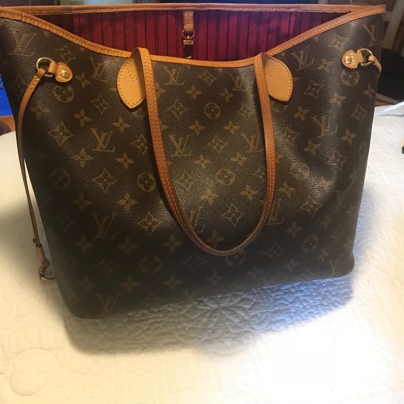 Louis Vuitton Handbags - Louis Vuitton Neverfull MM